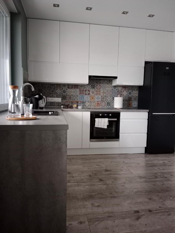 Apartament Na Zielonej Z Tarasem Apartment Pila Bagian luar foto