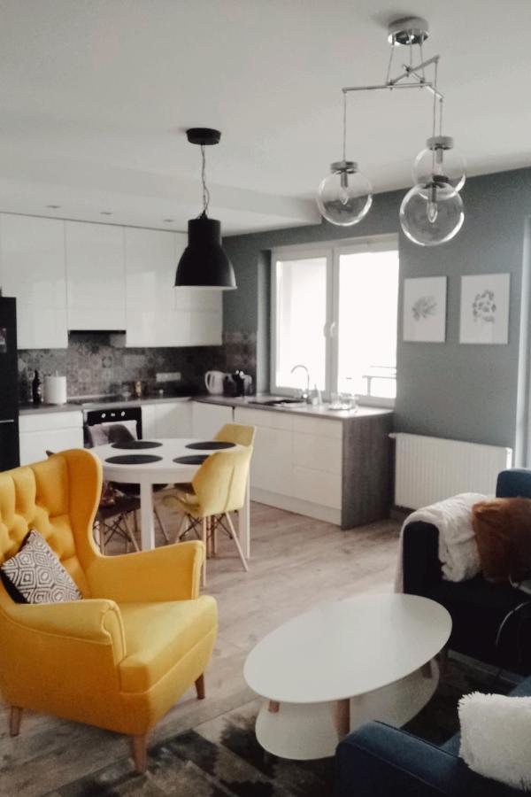 Apartament Na Zielonej Z Tarasem Apartment Pila Bagian luar foto